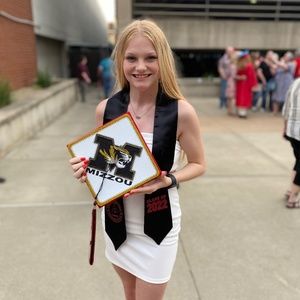 Meet your Posher, Macie